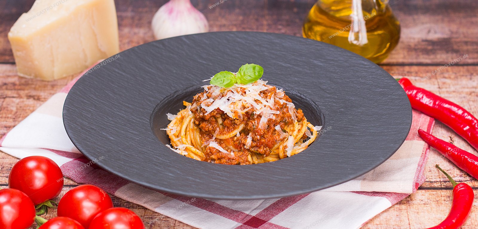 Spaghetti "Bolognese" - Nudelgerichte mit Fleisch